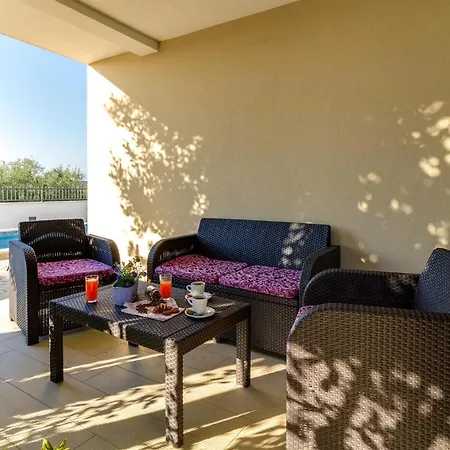 Holiday home Agneza Pula