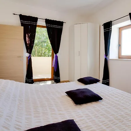 Agneza Holiday home *